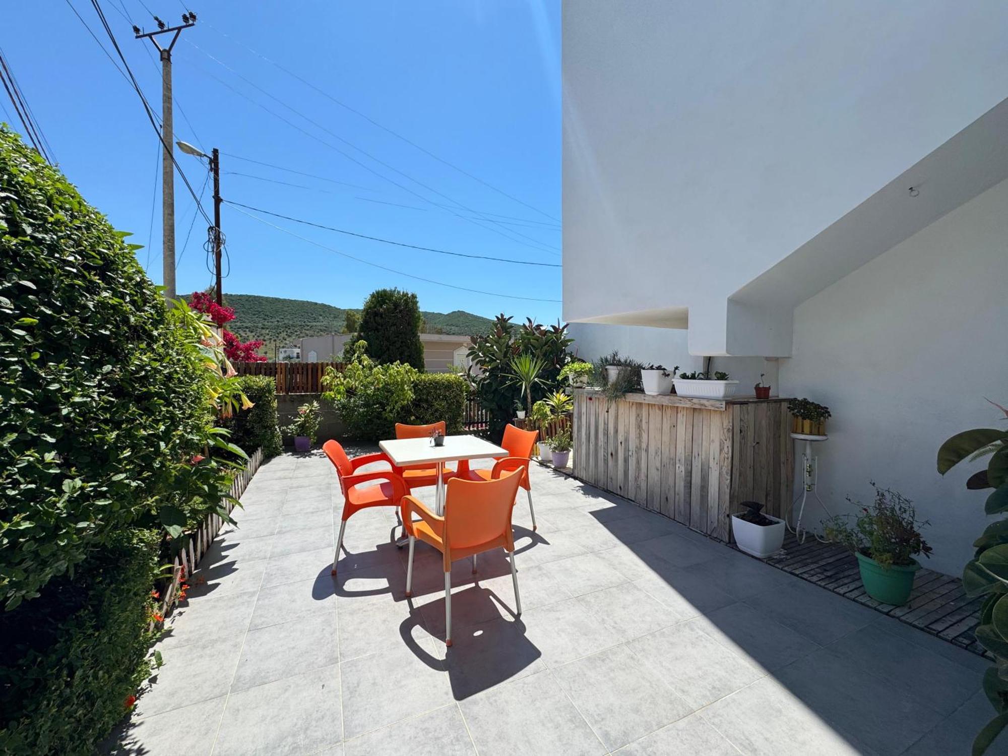 Vila Hergi Sarandë Exterior foto